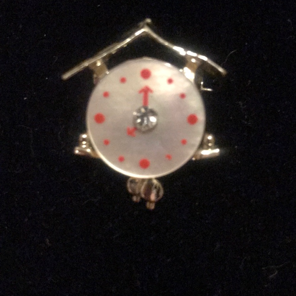 Vintage clock pin/brooch